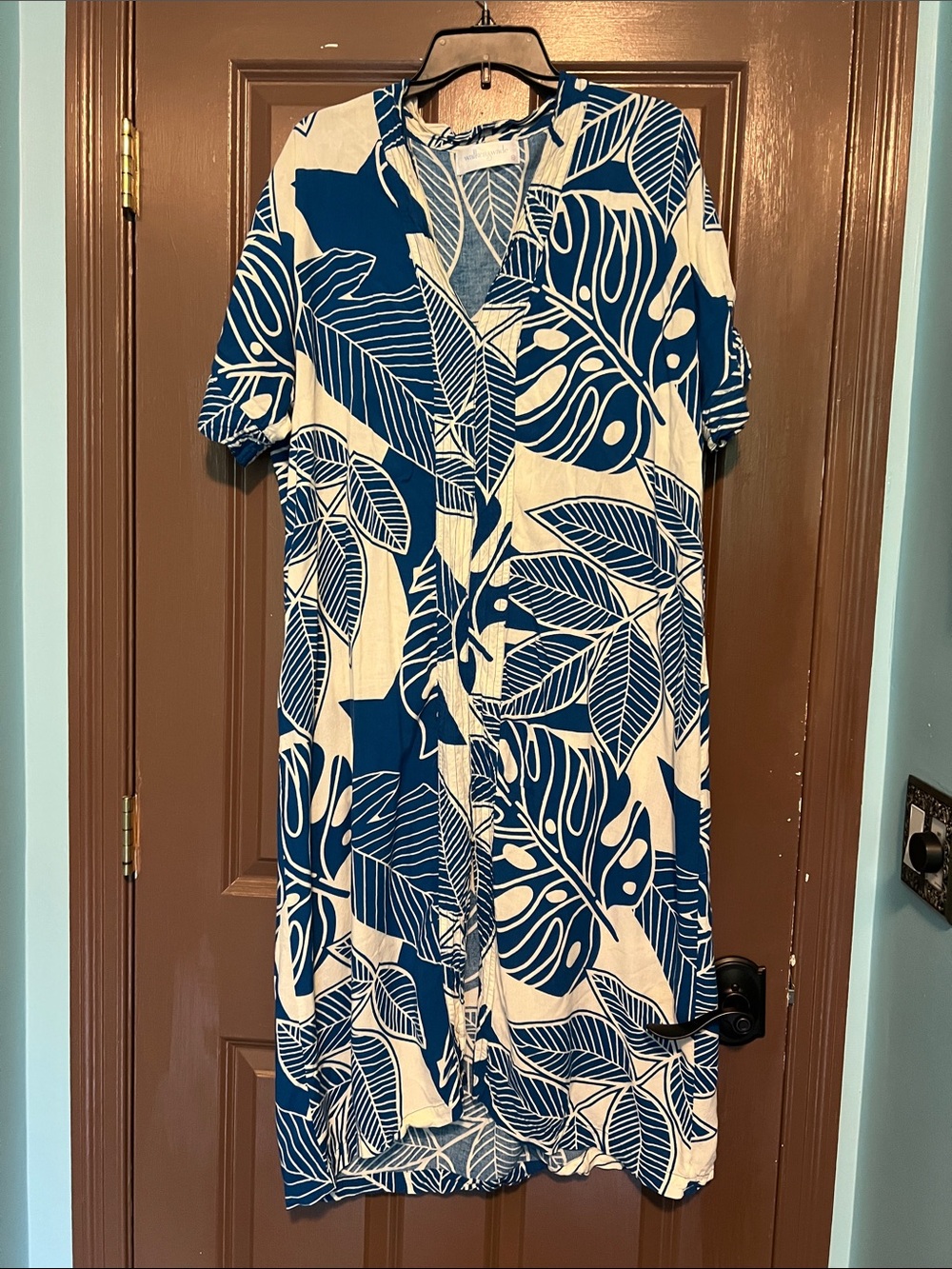 Walker and Wade Blue and White Tropical Leaf Button-Front Dress M/L